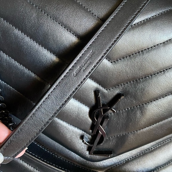 TRADE 🤩 YSL Large LouLou Saint Laurent CHAIN BAG QUILTED LEATHER BLACK on Blac - Picture 8 of 16